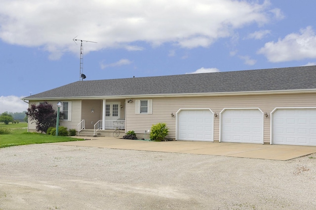 2098 N 15th Rd, Streator, IL 61364 - ranch-style house featuring concrete driveway and a garage