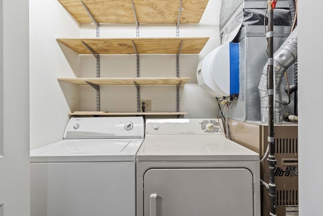 9810 Parkway Dr None, Unit None, Highland, IN 46322 - laundry area with washing machine and dryer