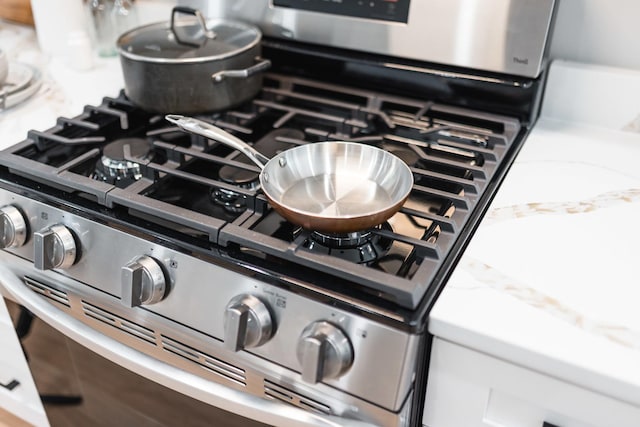 4113 Eberly Ave, Brookfield, IL 60513 - kitchen view of gas range, pot filler, and light countertops