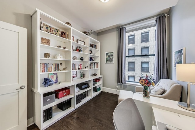 888 S Michigan Ave Unit 601, Chicago, IL 60605 - sitting room with dark wood finished floors and a desk