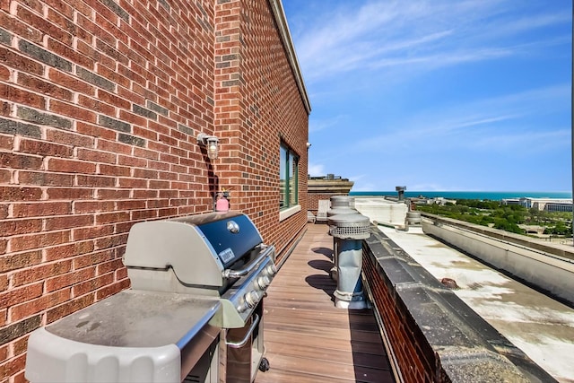 888 S Michigan Ave Unit 601, Chicago, IL 60605 - wooden terrace with grilling area