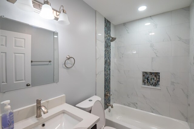 620 Ashland St, Hoffman Estates, IL 60169 - full bath featuring toilet,  shower combination, vanity, and recessed lighting