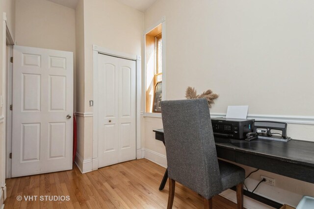 3540 S Prairie Ave Unit 1, Chicago, IL 60653 - office area with light wood-style flooring