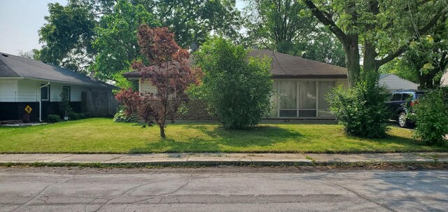 357 Niagara St, Park Forest, IL 60466 - view of front of property with a front yard