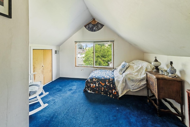 4427 N Kenneth Ave, Chicago, IL 60630 - carpeted bedroom with vaulted ceiling