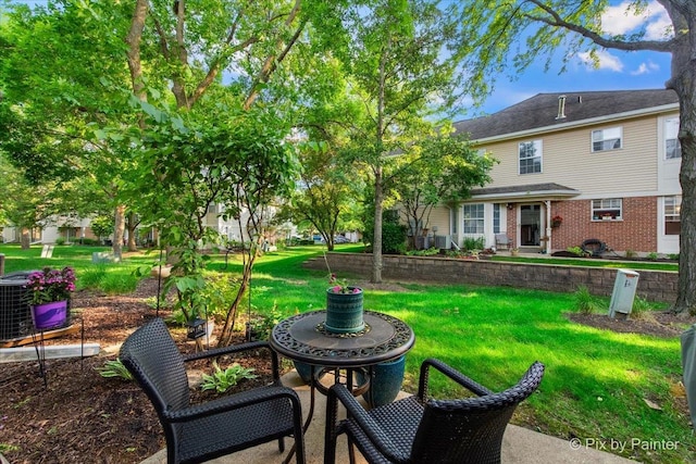 2116 Glasgow Ct, Hanover Park, IL 60133 - view of green lawn
