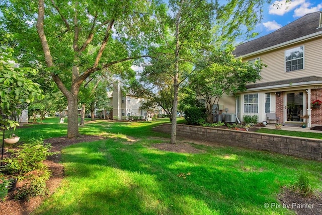 2116 Glasgow Ct, Hanover Park, IL 60133 - view of green lawn