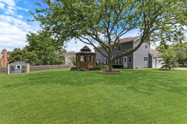 347 Yorkshire Dr, Mundelein, IL 60060 - view of yard featuring a gazebo