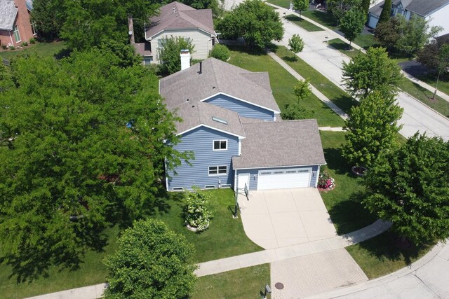 347 Yorkshire Dr, Mundelein, IL 60060 - aerial view of property and surrounding area