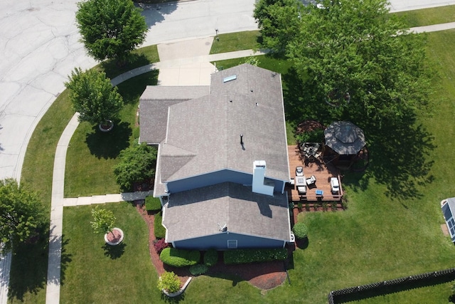 347 Yorkshire Dr, Mundelein, IL 60060 - aerial view of property and surrounding area