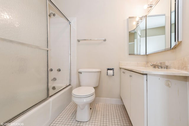 5415 N Sheridan Rd Unit 1601, Chicago, IL 60640 - full bath featuring toilet, enclosed tub / shower combo, vanity, and baseboards
