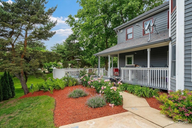 925 Merrill New Rd, Sugar Grove, IL 60554 - view of yard with covered porch