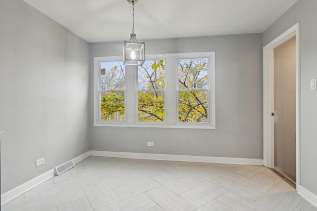 15123 Wabash Ave, South Holland, IL 60473 - unfurnished dining area with baseboards
