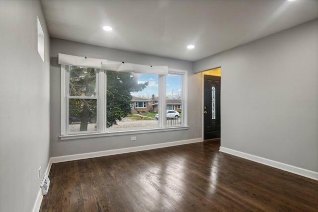 15123 Wabash Ave, South Holland, IL 60473 - unfurnished room with baseboards, wood finished floors, and recessed lighting