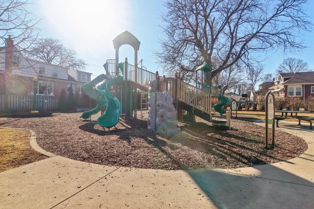 1280 White St, Des Plaines, IL 60018 - view of community play area