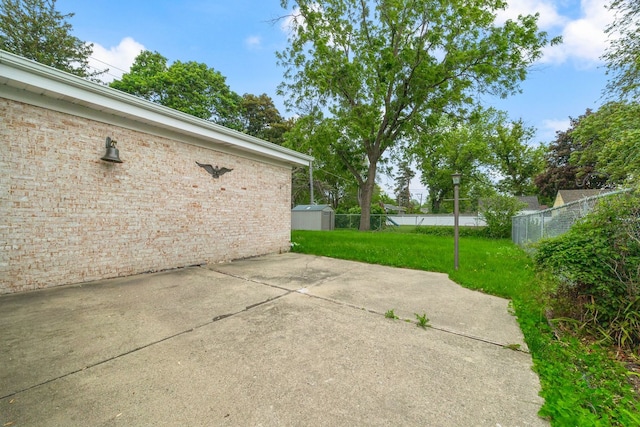 1094 E Algonquin Rd, Des Plaines, IL 60016 - view of patio / terrace