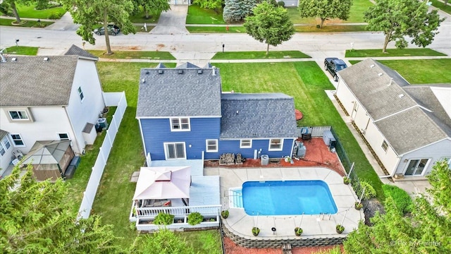 688 Regent Dr, Crystal Lake, IL 60014 - view of subject property featuring a pool area