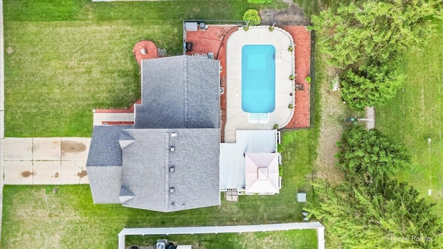 688 Regent Dr, Crystal Lake, IL 60014 - drone / aerial view of a pool