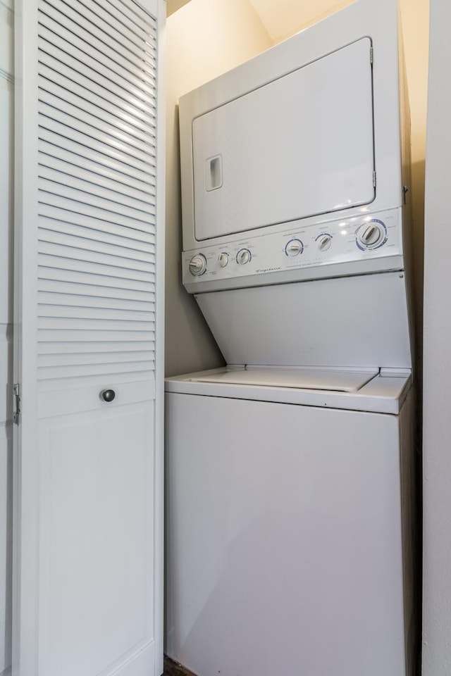 3608 W Dickens Ave Unit 1W, Chicago, IL 60647 - washroom with stacked washer / drying machine