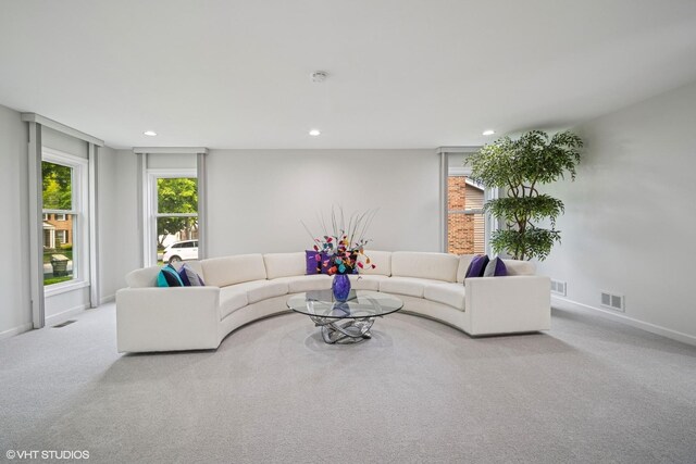 4045 N Harvard Ave, Arlington Heights, IL 60004 - carpeted living area with recessed lighting and baseboards