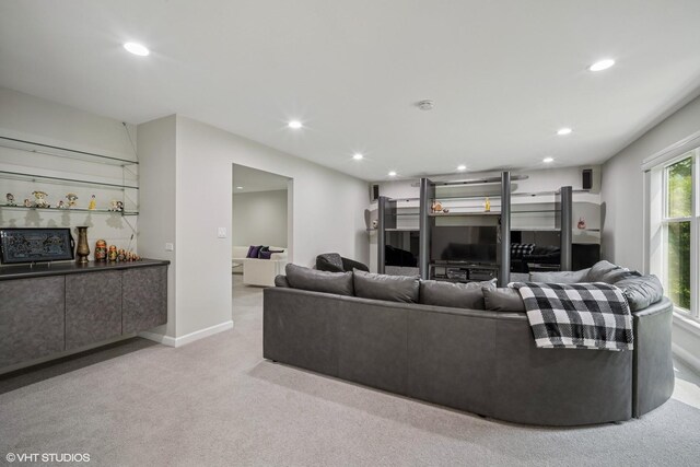 4045 N Harvard Ave, Arlington Heights, IL 60004 - carpeted living area with recessed lighting and baseboards