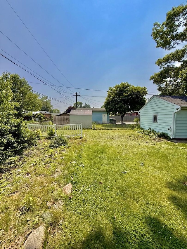 1308 Waverly Pl, Joliet, IL 60435 - view of yard