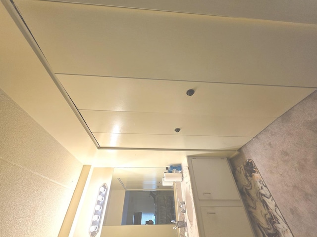 500 Park Ave Unit 329, Calumet City, IL 60409 - view of corridor