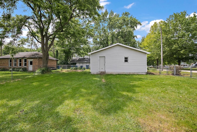 211 N Maple St, Grant Park, IL 60940 - view of yard
