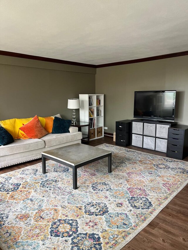 165 N Kenilworth Ave Unit 4D, Oak Park, IL 60301 - living room with wood finished floors, crown molding, and baseboards