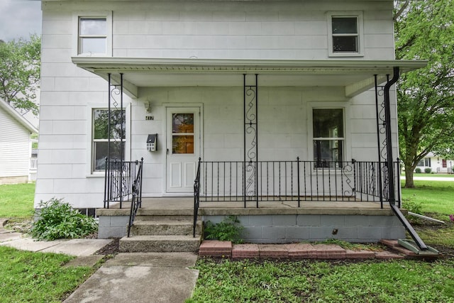 417 E Vermillion St, Odell, IL 60460 - view of front facade featuring covered porch