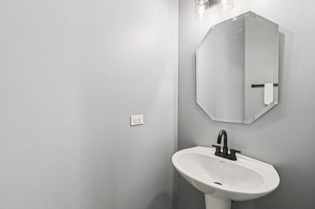 3736 Munson St, Plano, IL 60545 - bathroom featuring a sink
