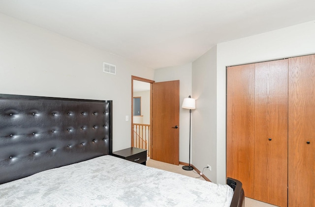 2519 Quail Cv, Carpentersville, IL 60110 - carpeted bedroom with a closet