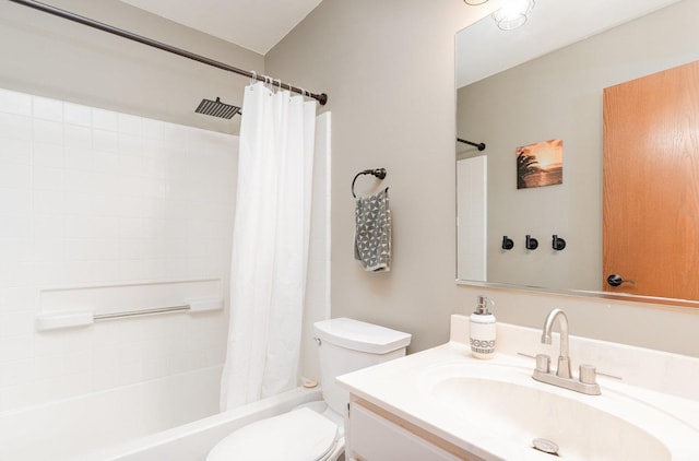 2519 Quail Cv, Carpentersville, IL 60110 - bathroom featuring vanity and shower / tub combo with curtain