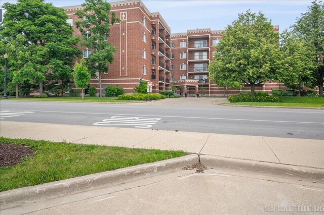 455 W Front St Unit 307, Wheaton, IL 60187 - view of apartment building / complex