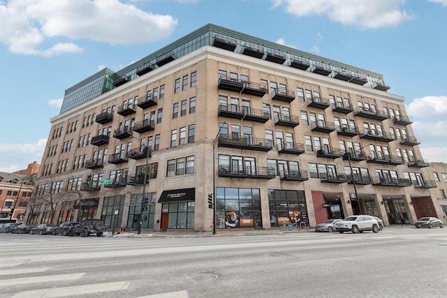1645 W Ogden Ave Unit 516, Chicago, IL 60612 - view of apartment building / complex