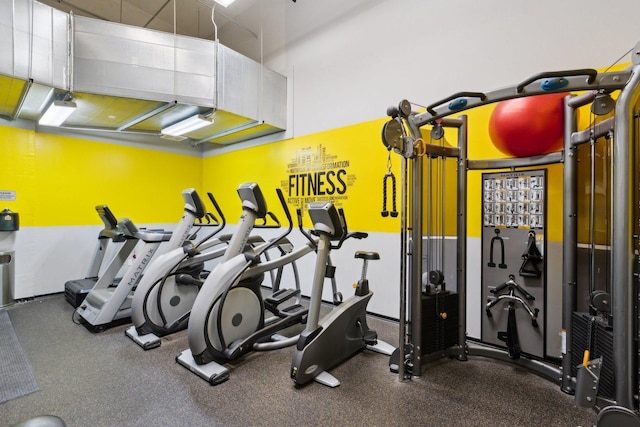1645 W Ogden Ave Unit 516, Chicago, IL 60612 - view of exercise room