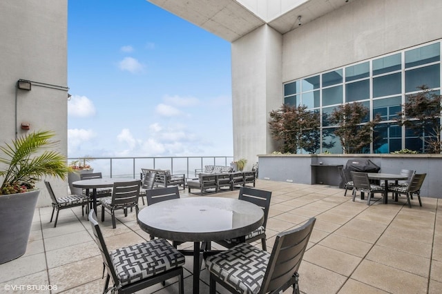 1629 S Prairie Ave Unit 2002, Chicago, IL 60616 - view of patio featuring outdoor dining space