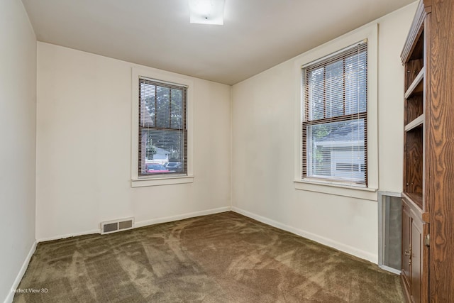 371 Elm St, Elgin, IL 60123 - empty room featuring carpet