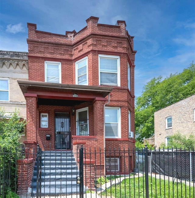 202 N Leclaire Ave, Chicago, IL 60644 - photo 1