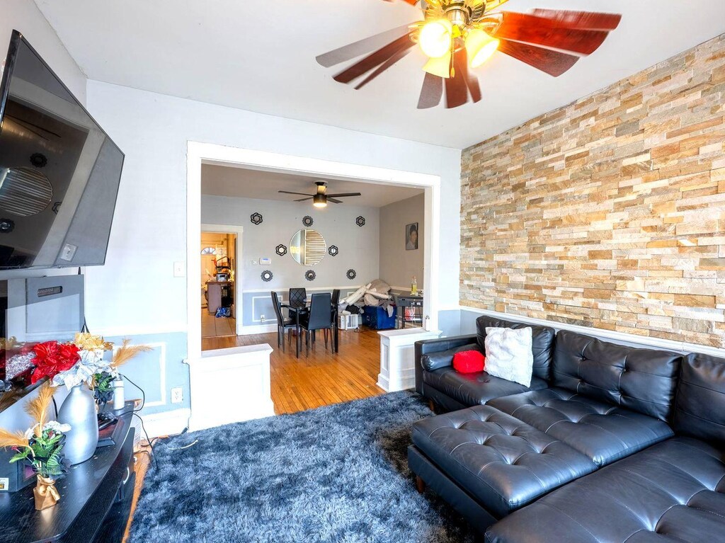 202 N Leclaire Ave, Chicago, IL 60644 - photo 3