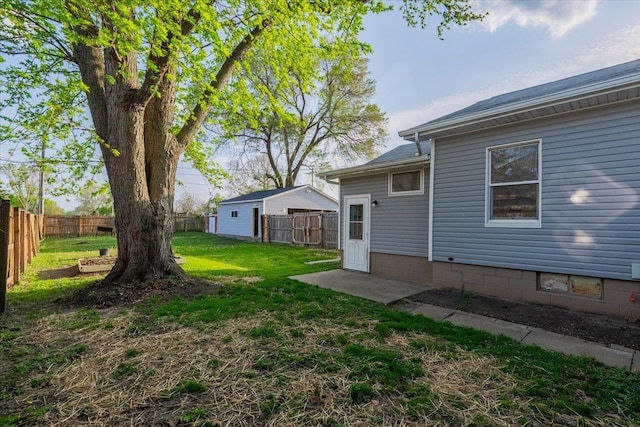 800 E Webster St, Clinton, IL 61727 - view of yard