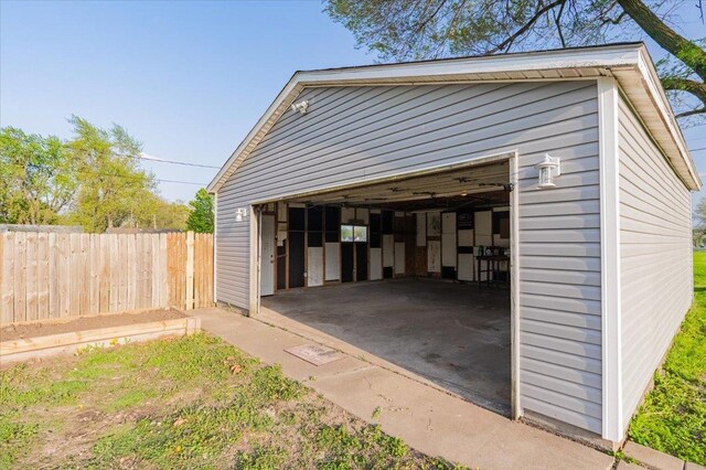 800 E Webster St, Clinton, IL 61727 - view of garage