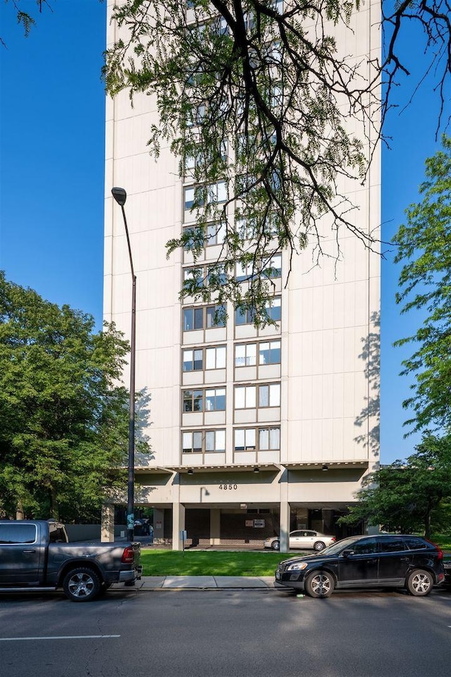 4850 S Lake Park Ave Unit 2508B, Chicago, IL 60615 - view of building exterior