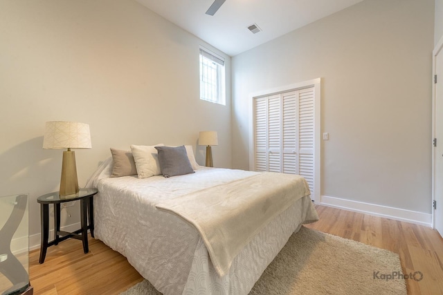 2414 W Grenshaw St Unit 1E, Chicago, IL 60612 - bedroom with light wood finished floors and ceiling fan