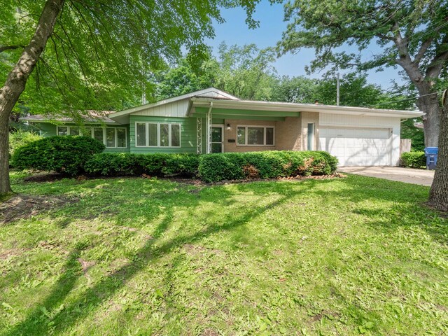 214 Knollwood Dr, Dekalb, IL 60115 - photo 1