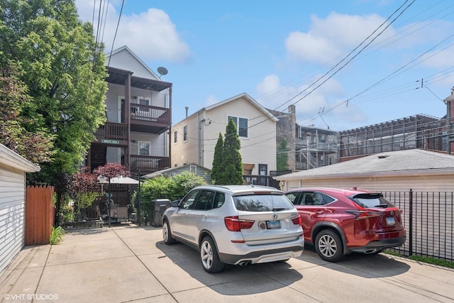 1140 W Barry Ave, Chicago, IL 60657 - view of vehicle parking
