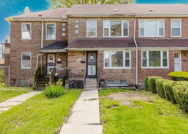 10908 S Eberhart Ave, Chicago, IL 60628 - photo 2