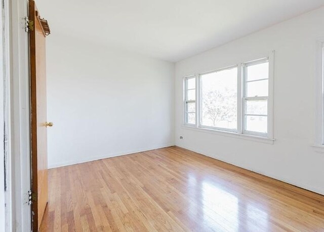 10908 S Eberhart Ave, Chicago, IL 60628 - photo 17