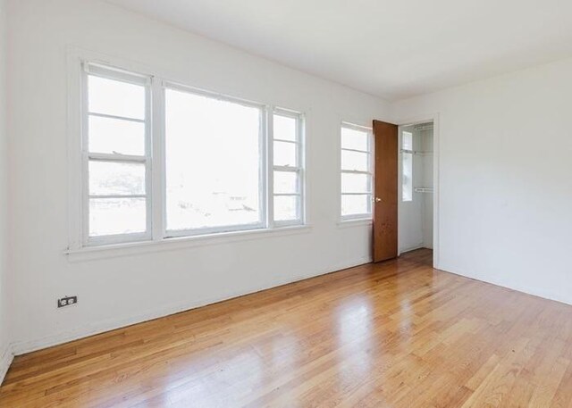 10908 S Eberhart Ave, Chicago, IL 60628 - photo 18
