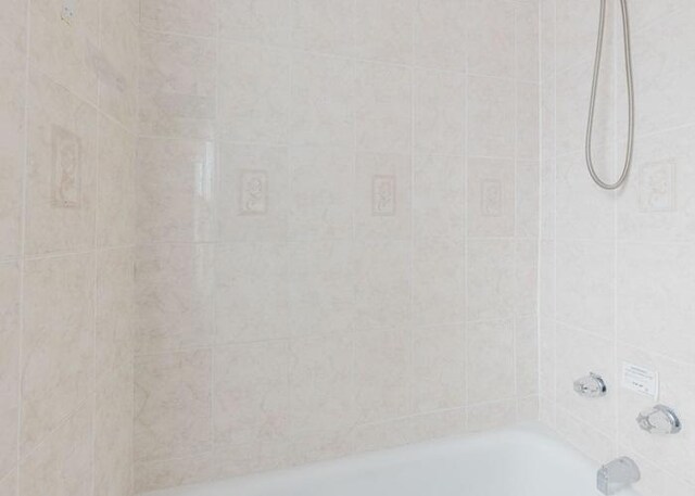 10908 S Eberhart Ave, Chicago, IL 60628 - photo 22